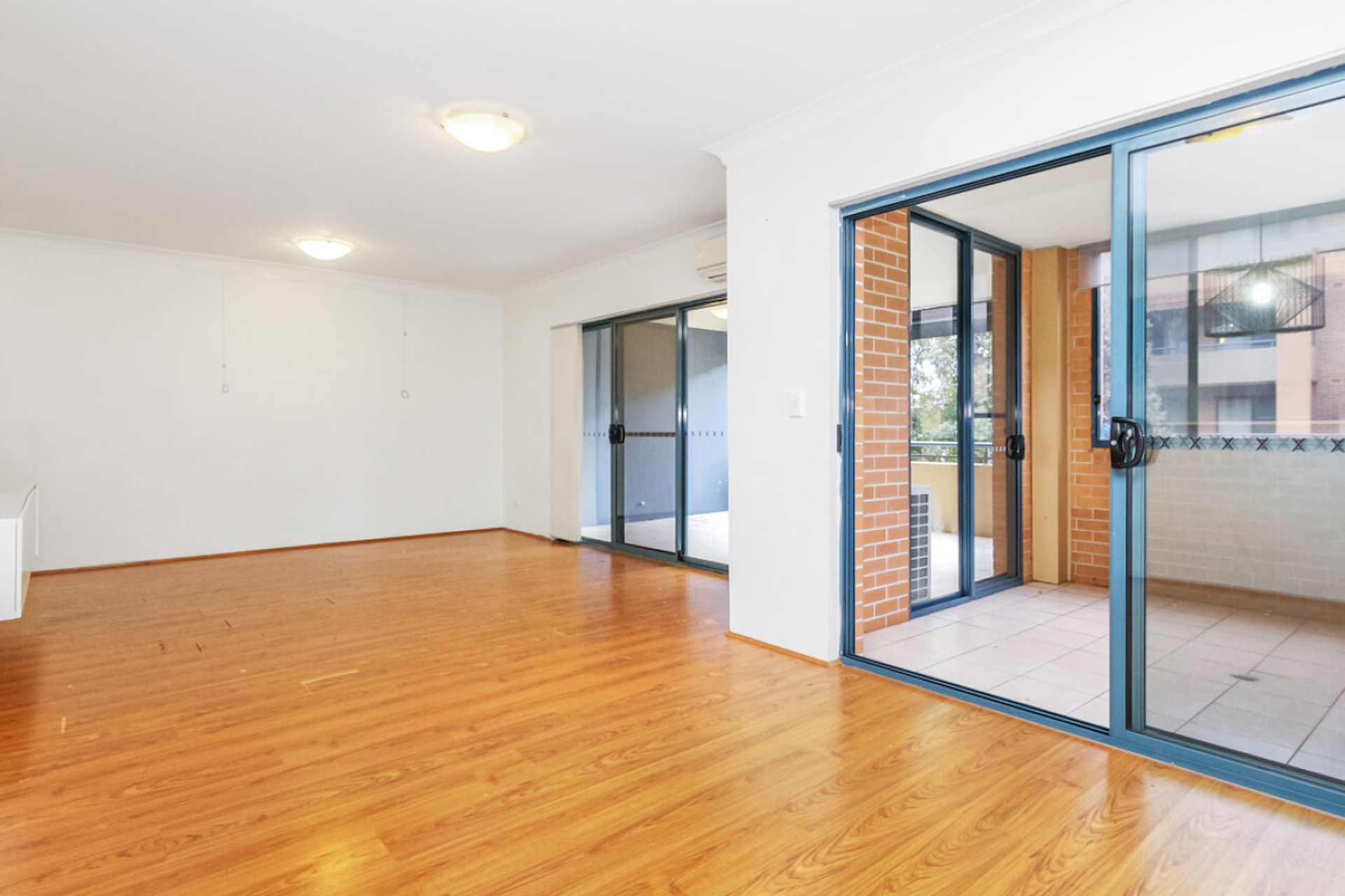 55/2A Hamilton Street East