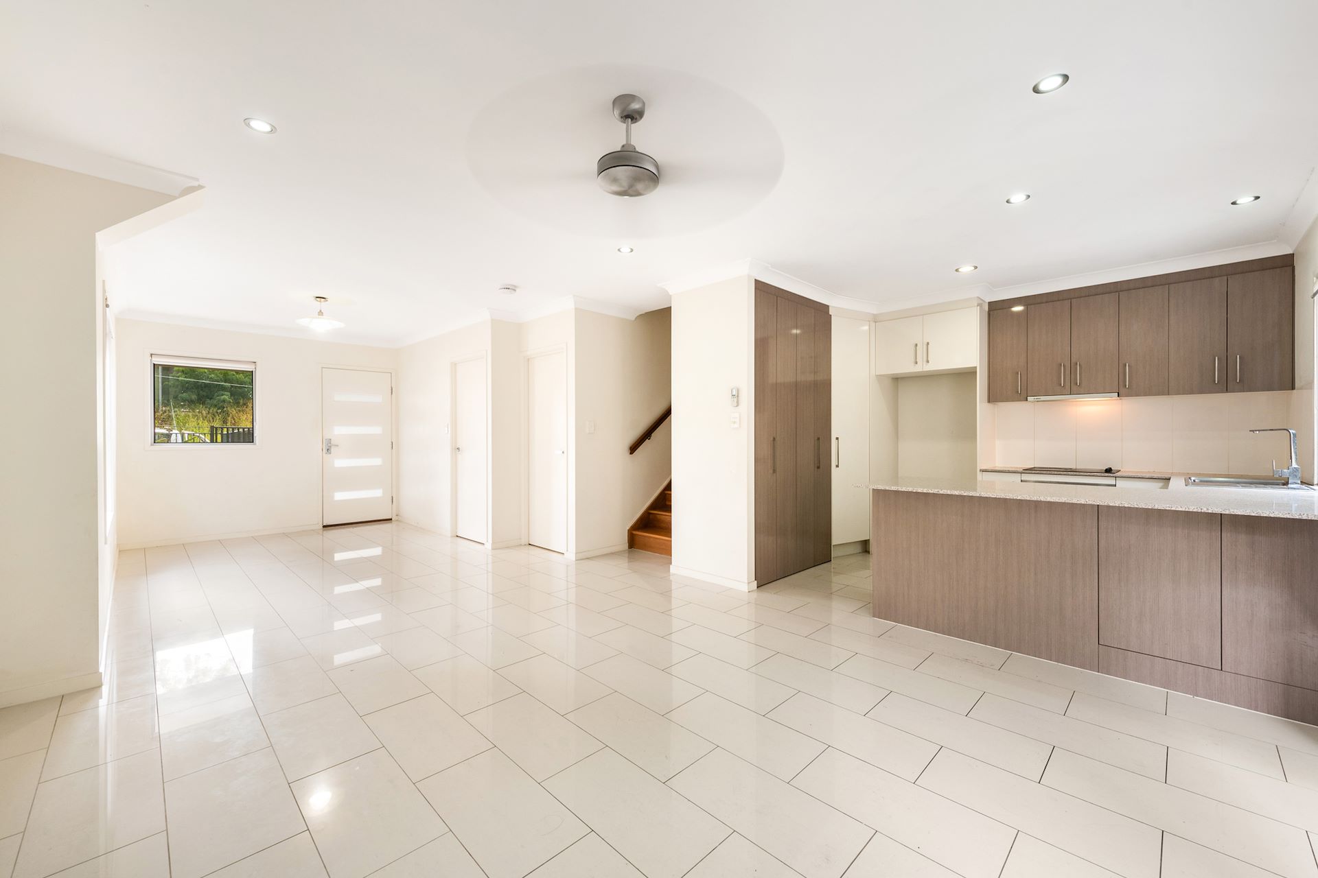 2/24 Rossiter Street