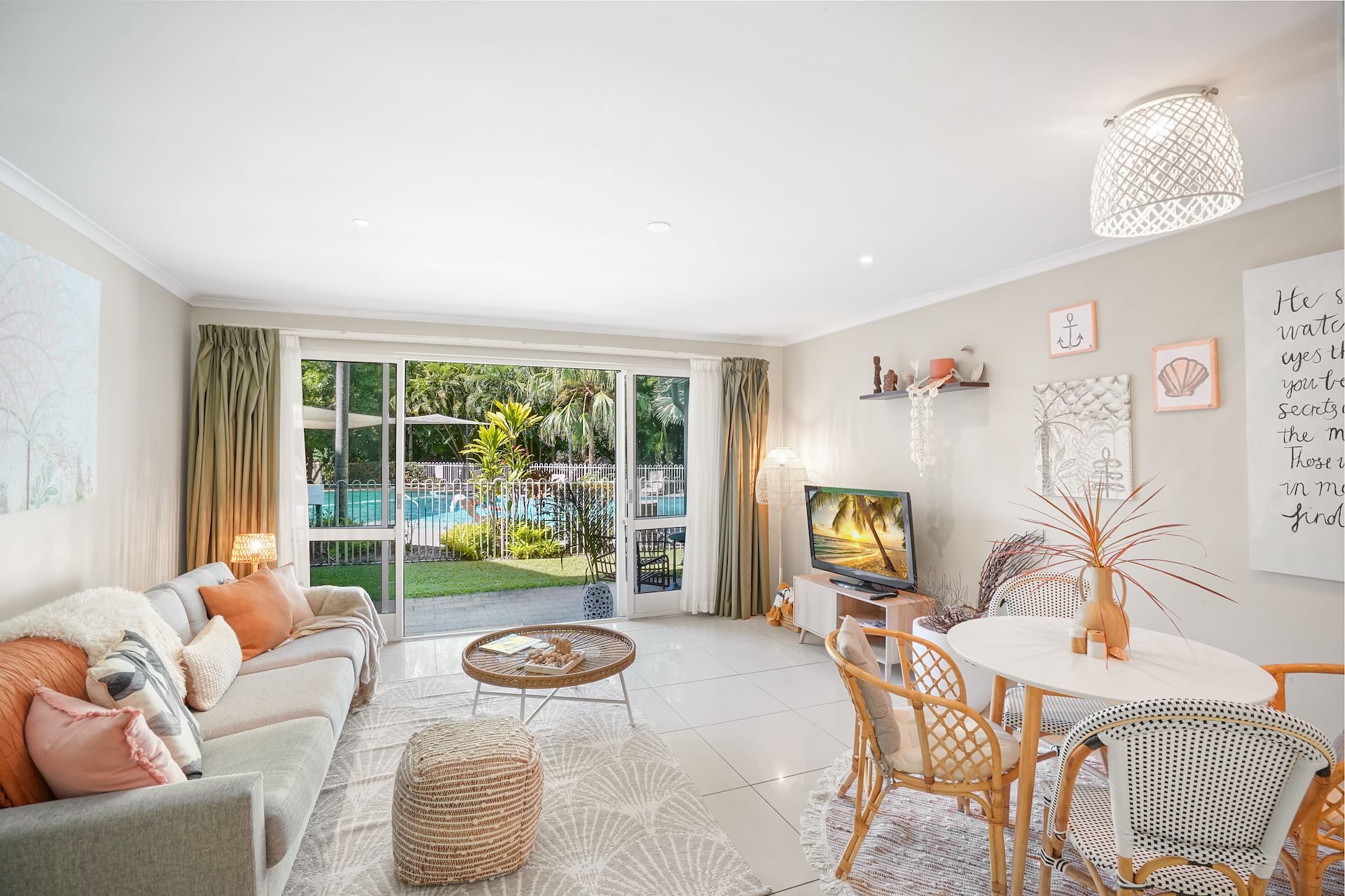 205/305341 Coral Coast Drive