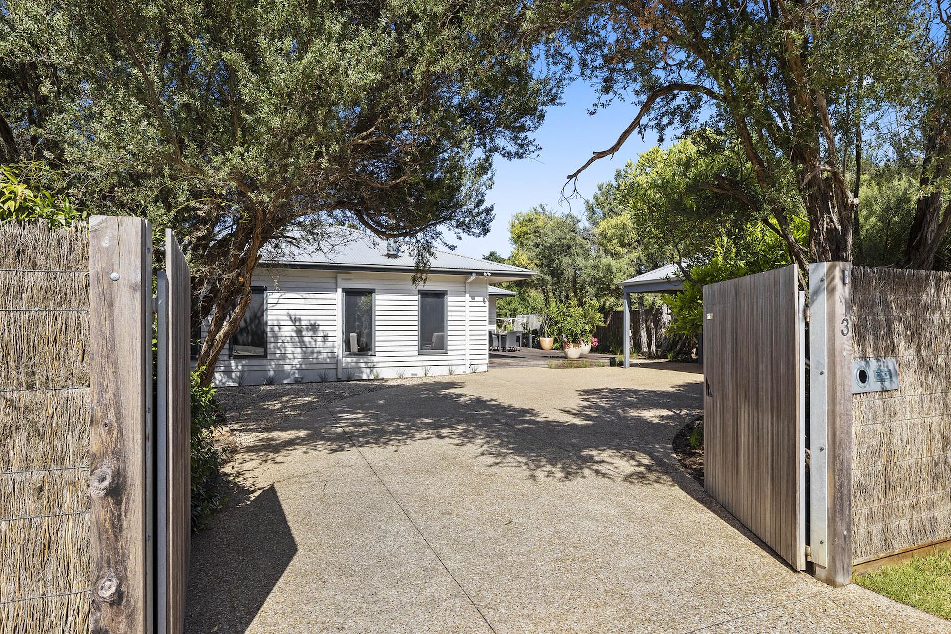 3 jillian drive rye