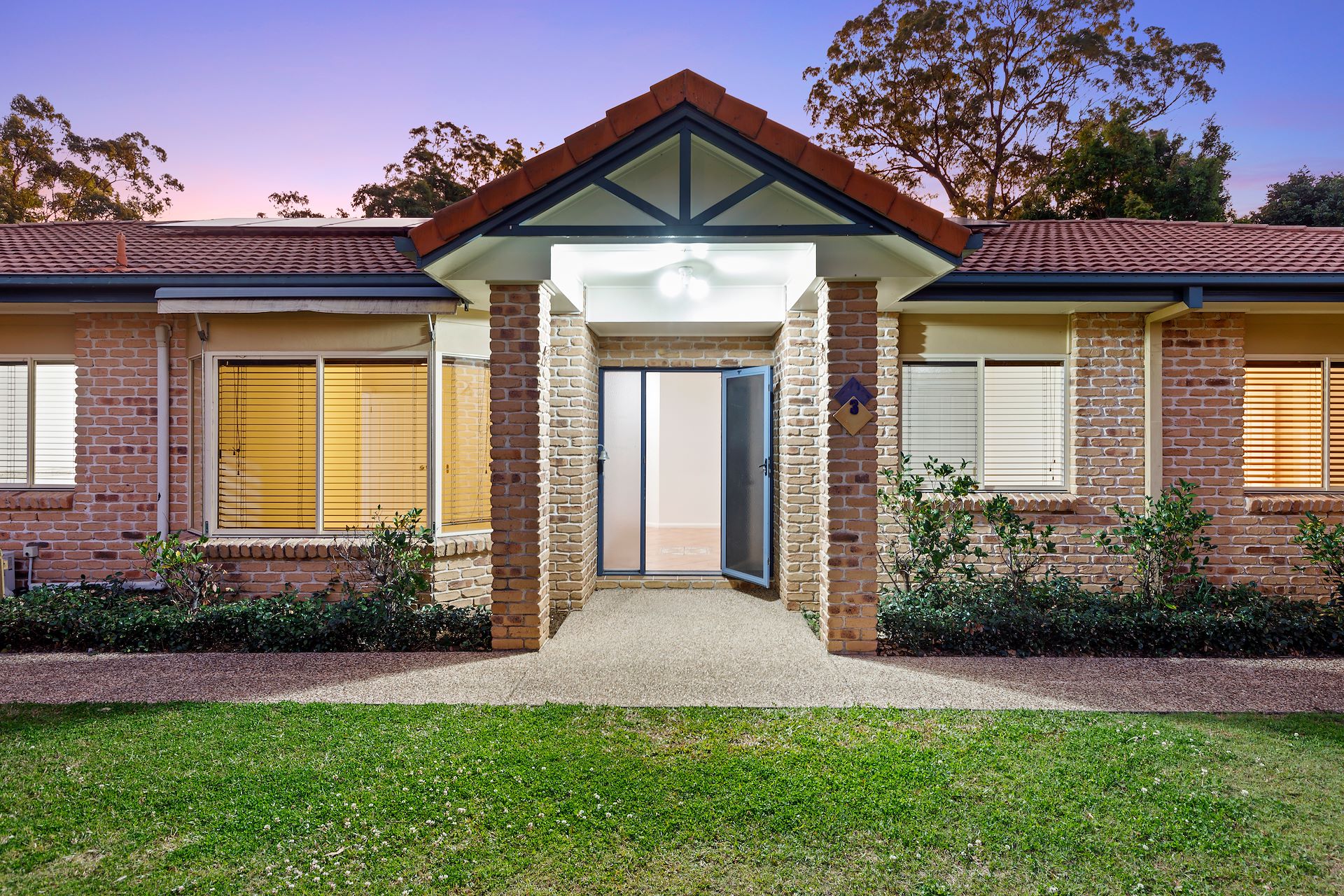 3 Forest Drive, Elanora, QLD 4221