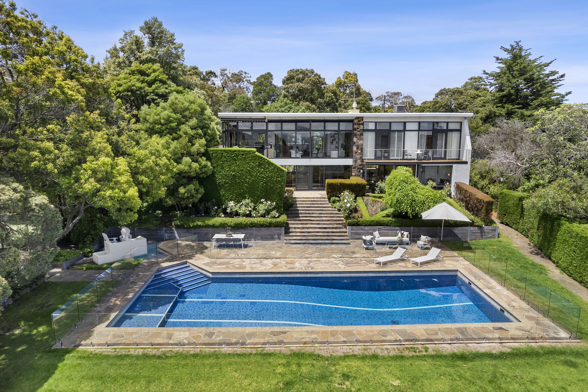 2 Mann Road, Mount Eliza, VIC 3930