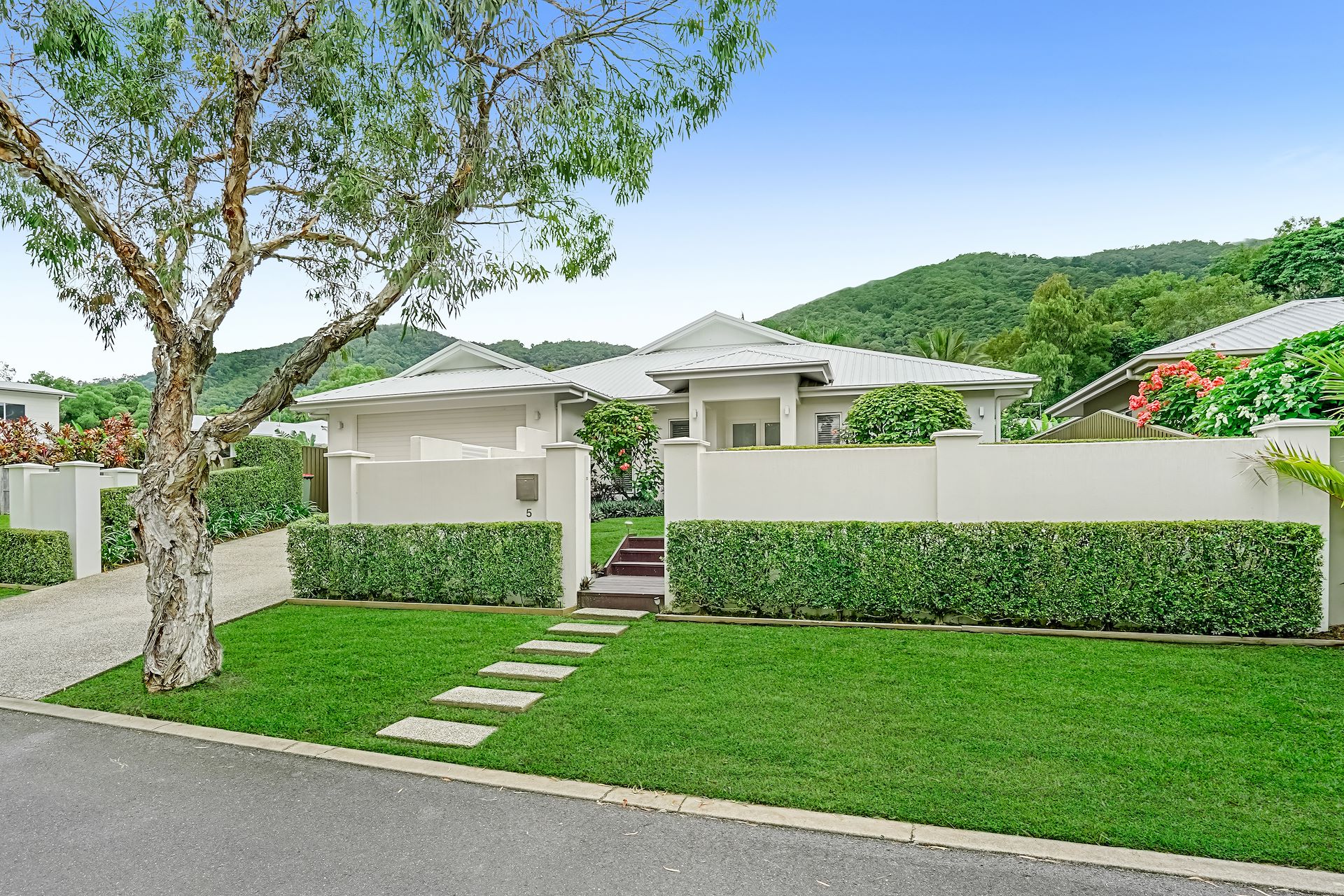 5 Aurelia Road, Palm Cove, QLD 4879