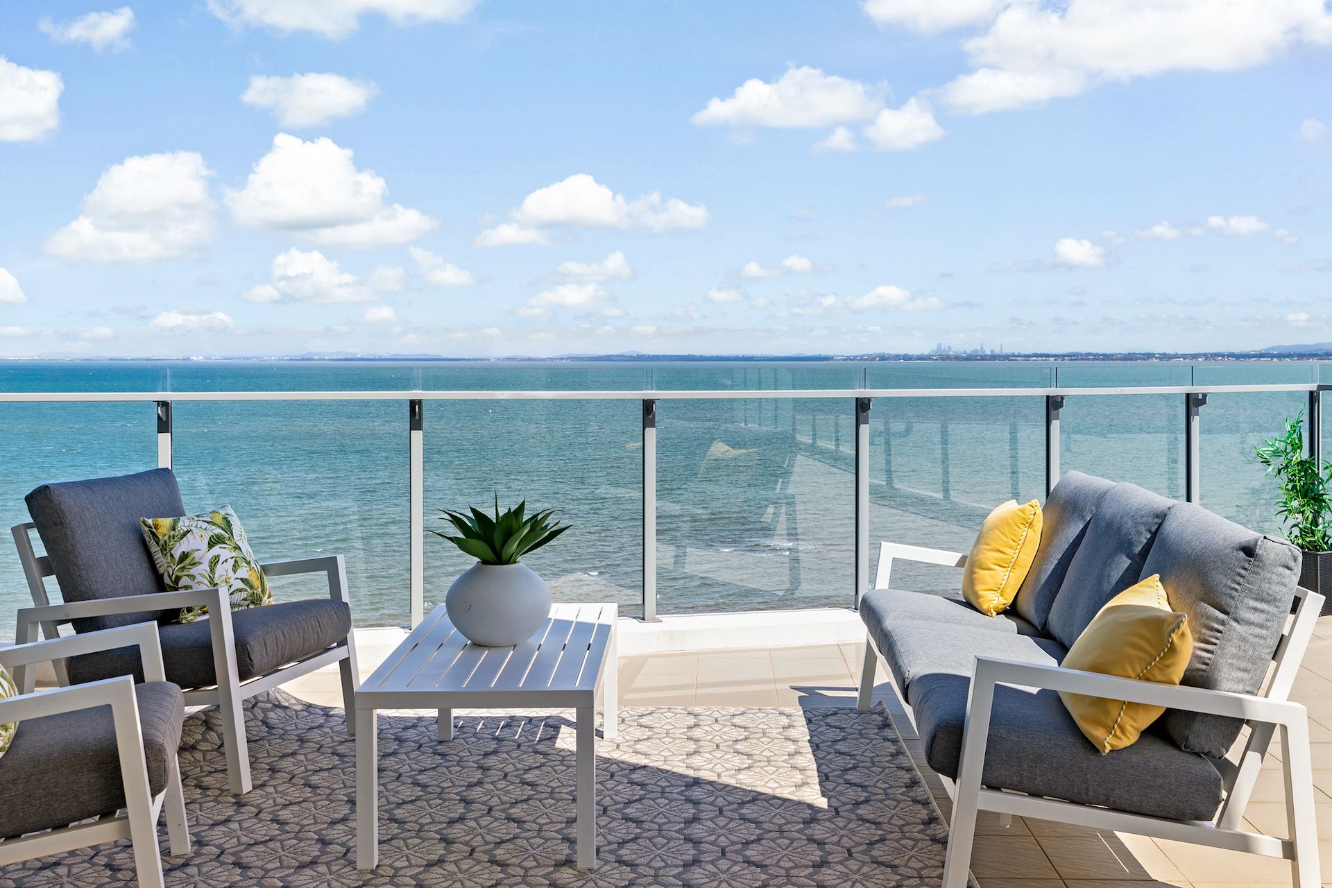 41-36-woodcliffe-crescent-woody-point-qld-4019