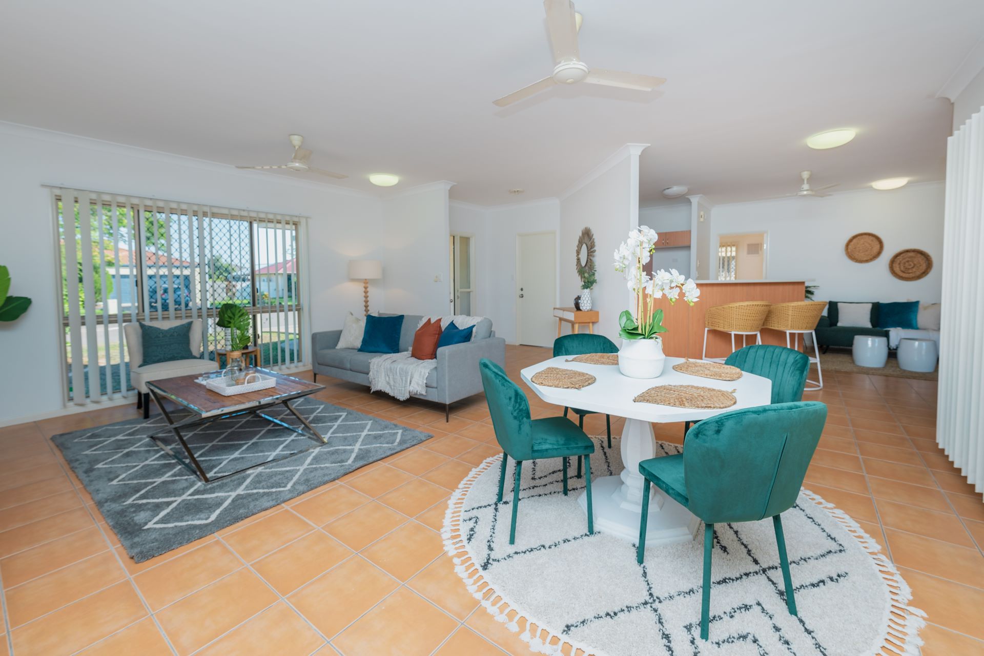 2 Chichester Avenue, Kirwan, QLD 4817