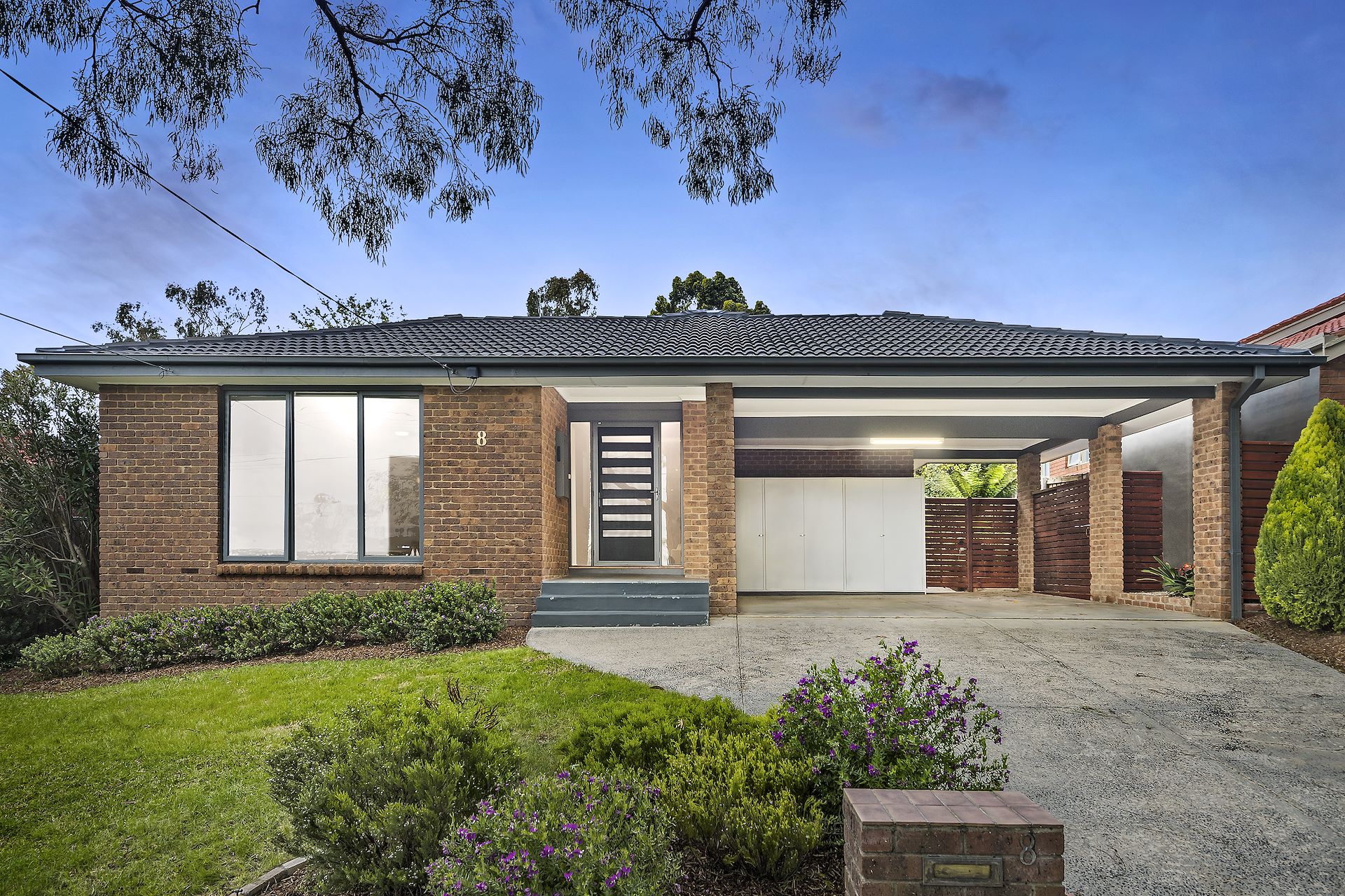 8 Oxford Close, Croydon Hills, VIC 3136 8 Oxford Close, Croydon Hills, VIC 3136