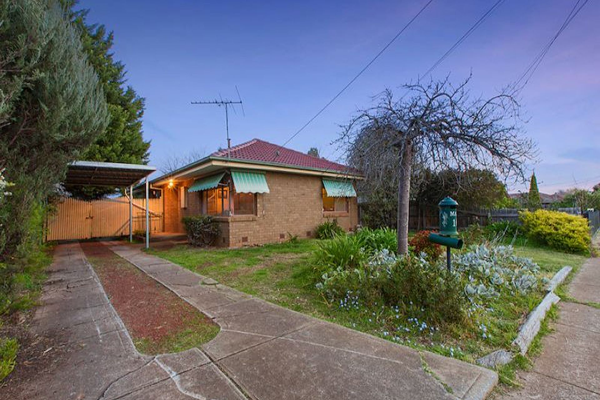 16 Bourke Road, MELTON SOUTH, VIC 3338