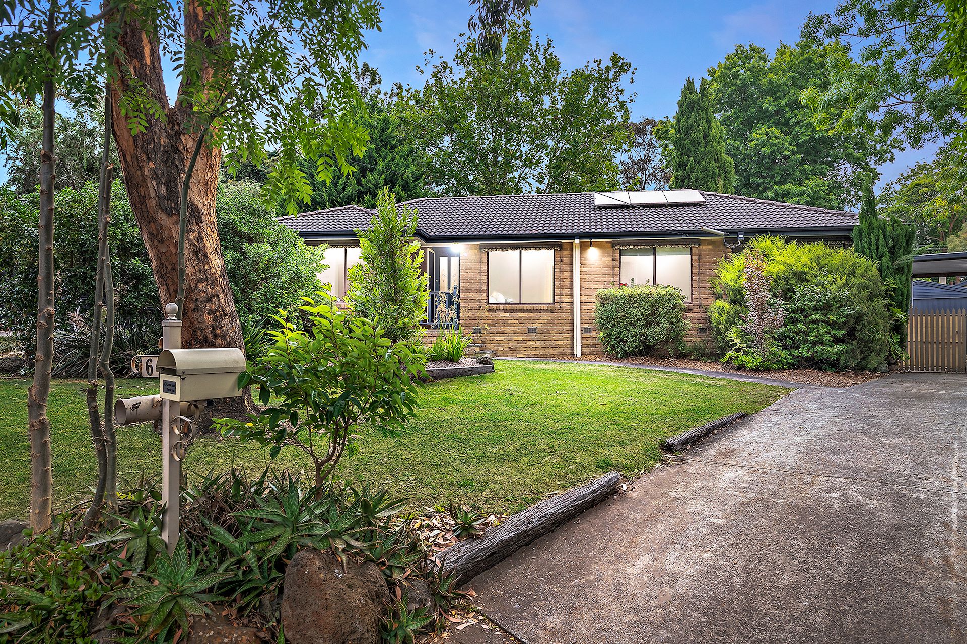 6 Mirnong Court, Croydon North, VIC 3136