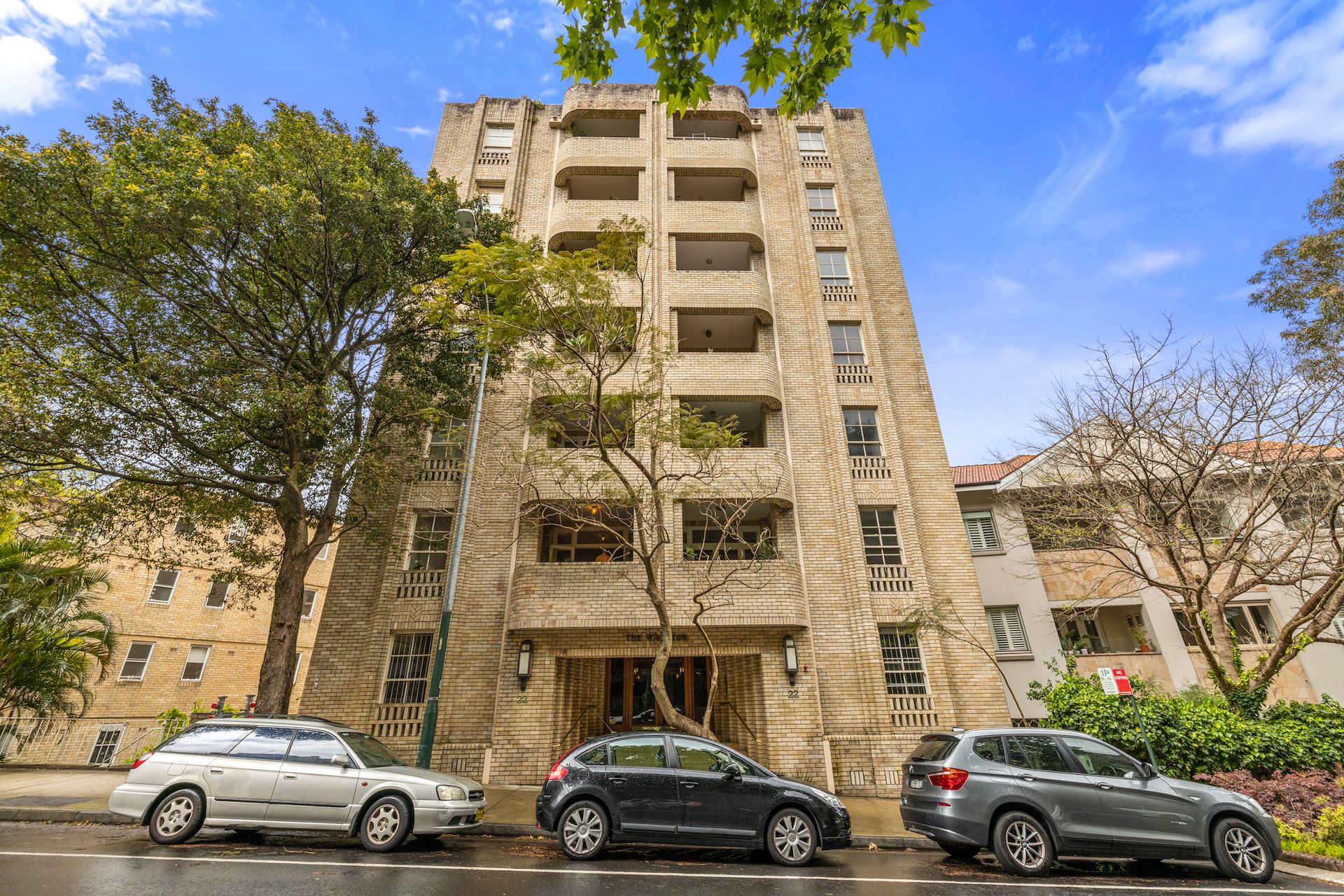 9/2022 Roslyn Gardens