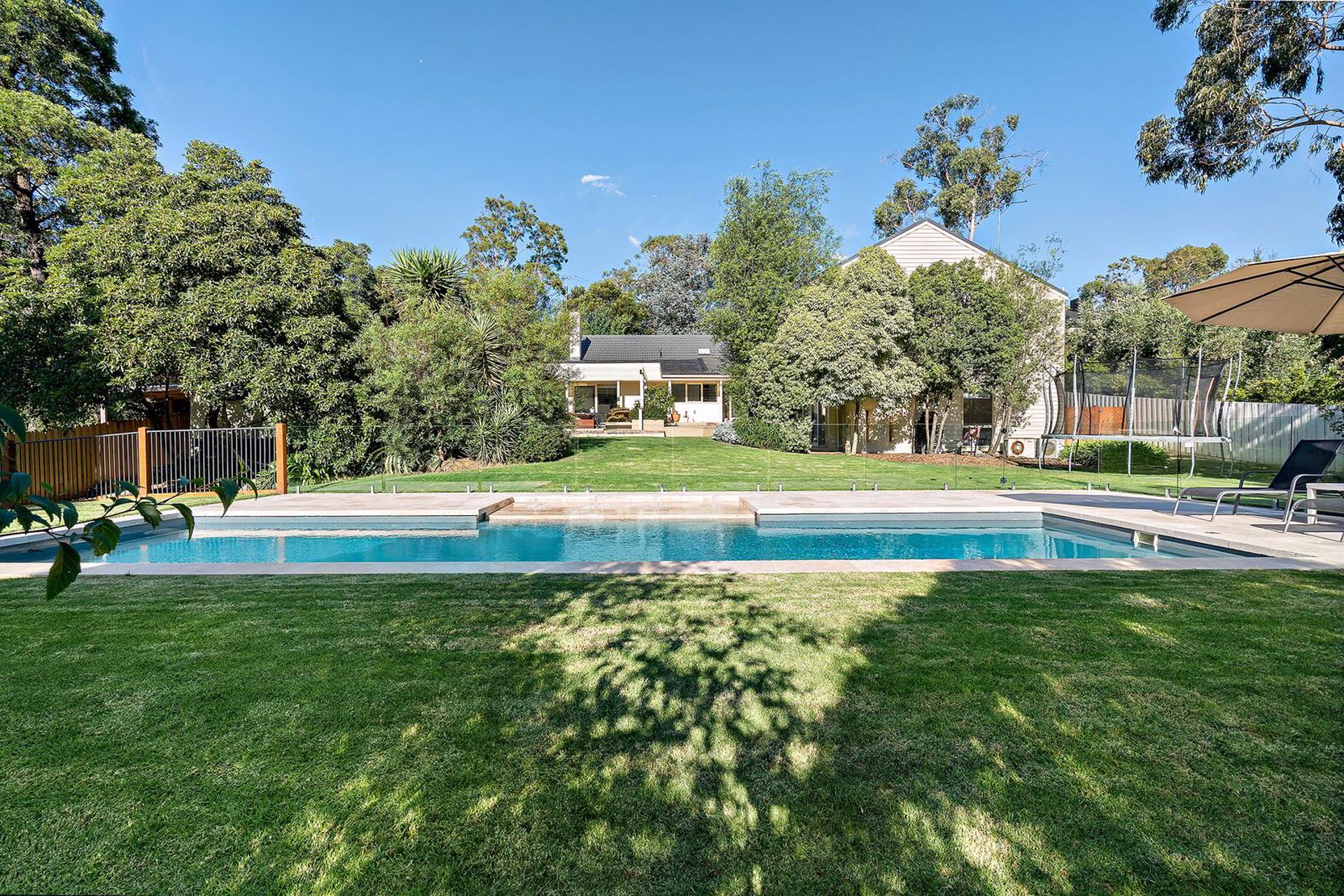 1 Millbank Drive, Mount Eliza, VIC 3930