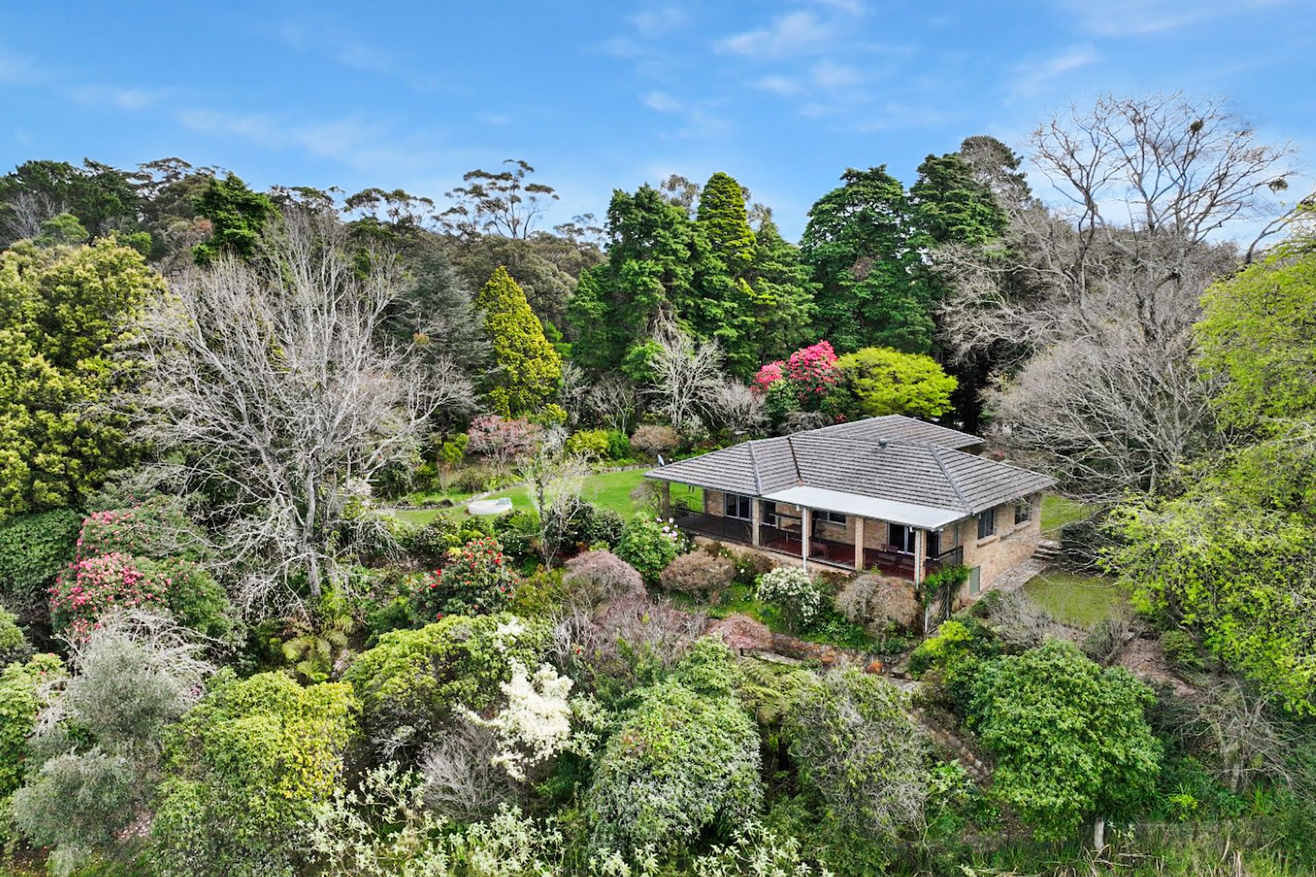 1394 Bells line Of Road