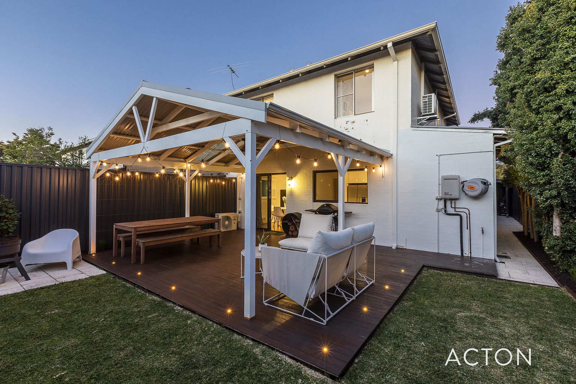 2/59 Lockhart Street, Como, WA 6152