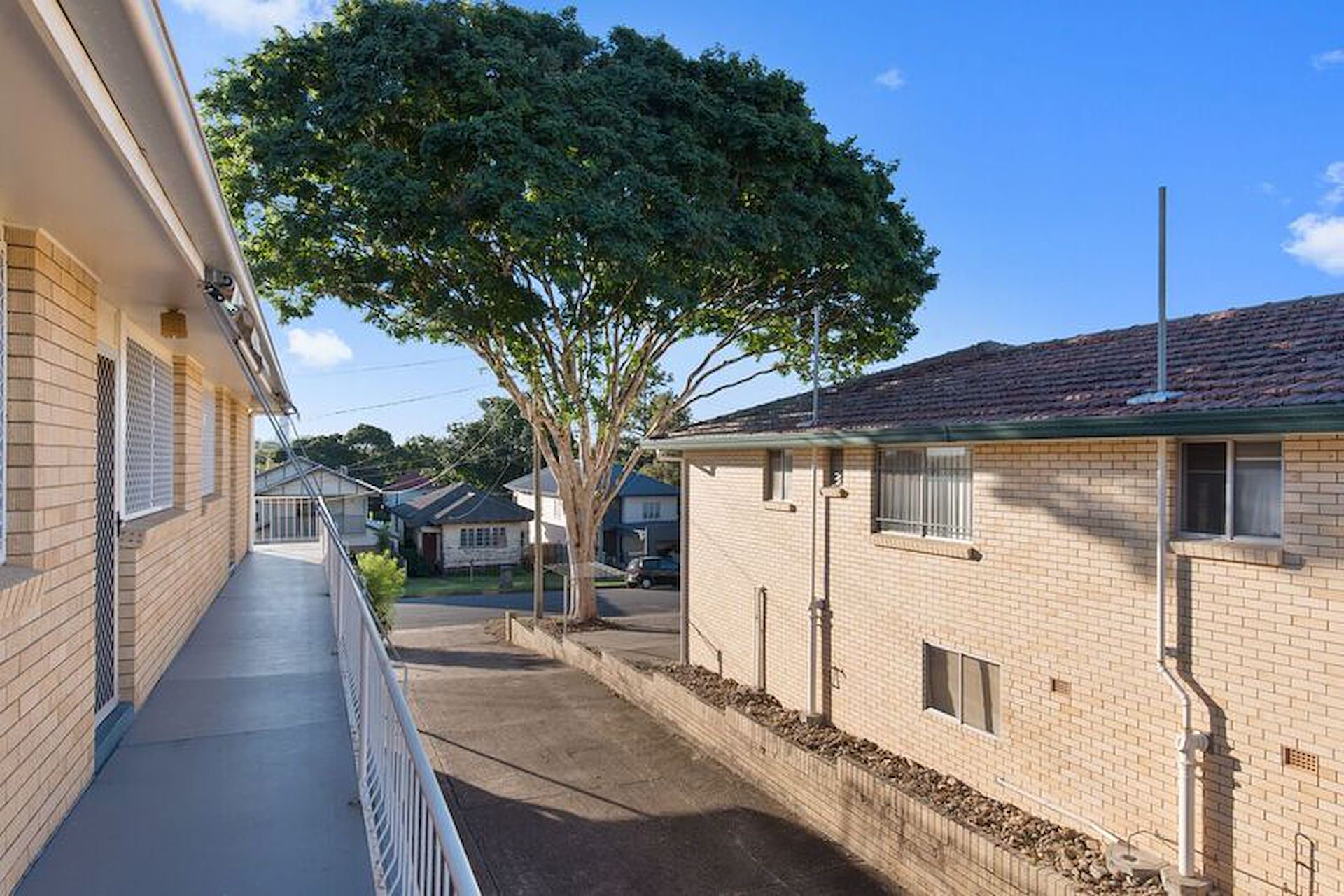 2/32 Barnes Avenue, Coorparoo, QLD 4151