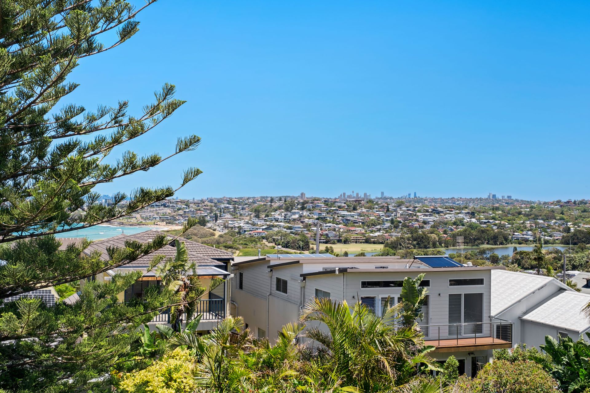 25 Headland Road, North Curl Curl, NSW 2099