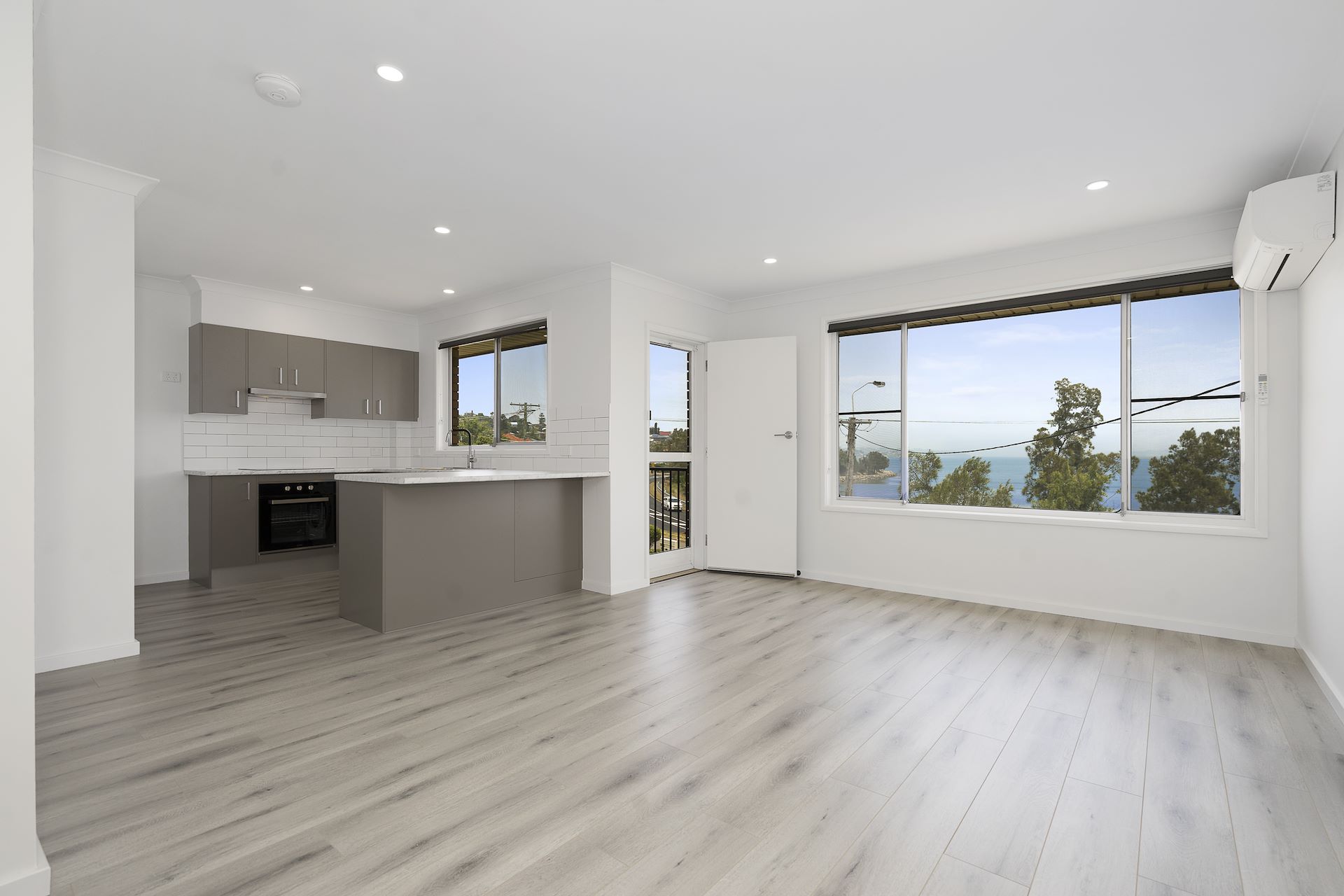 2/226 The Esplanade, Speers Point, NSW 2284