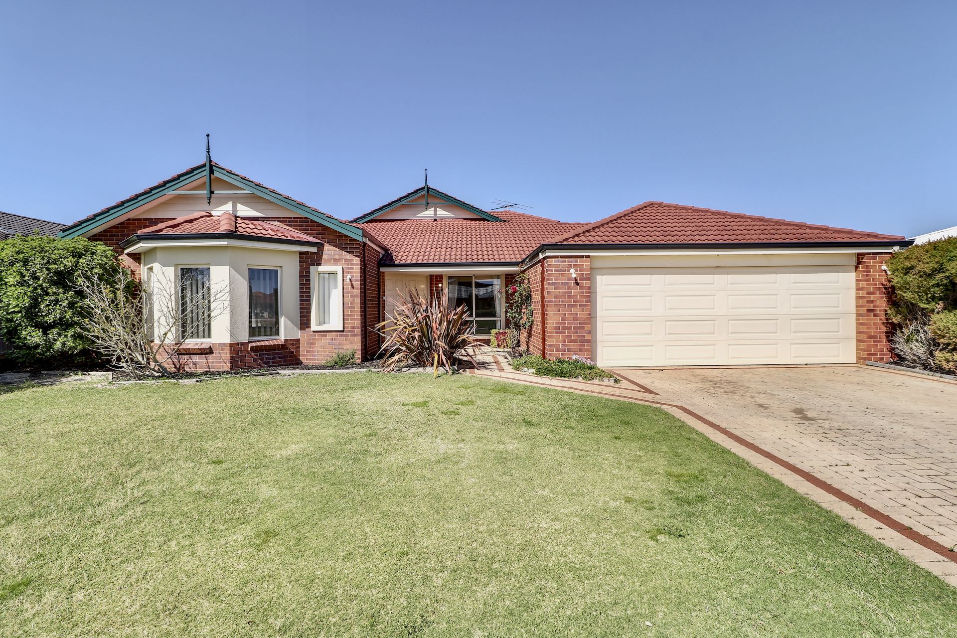 4 Purdy Avenue, Rockingham, WA 6168