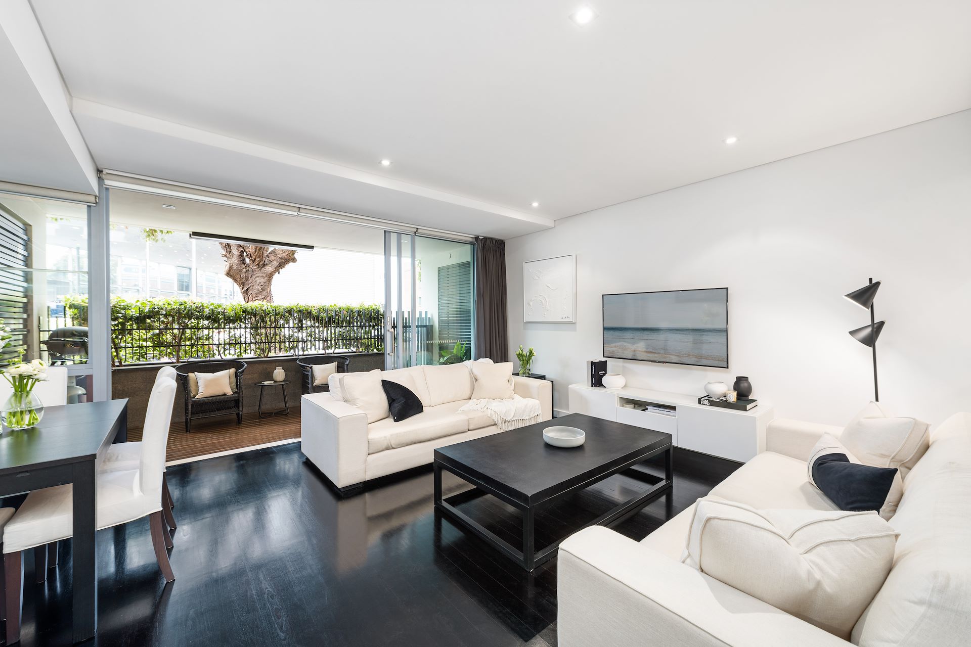 102/100 Glover Street