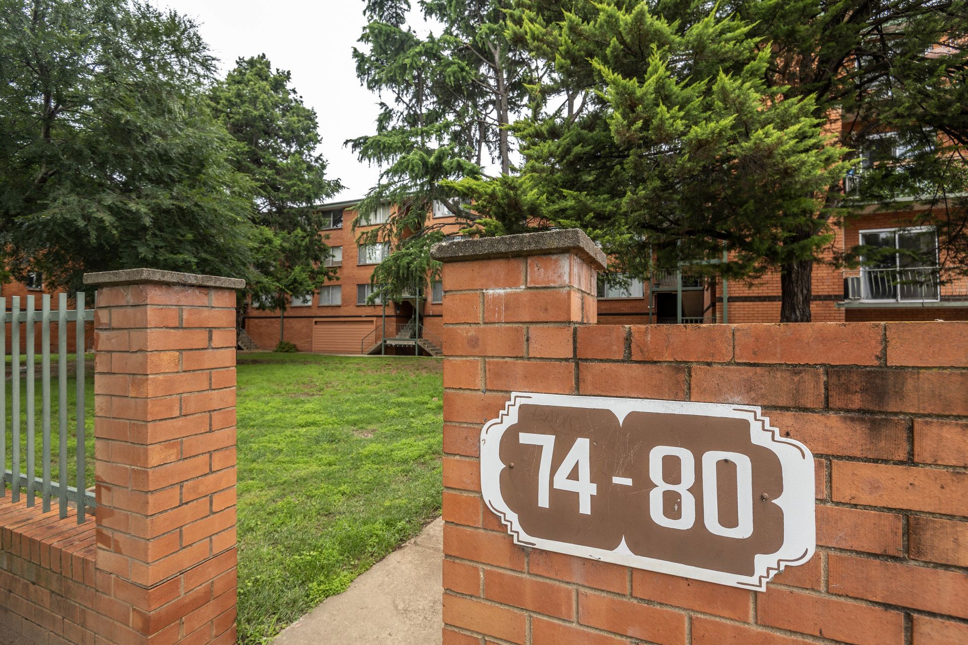 9/7480 Collett Street